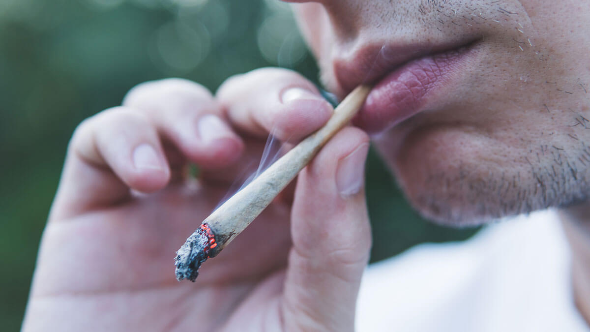 What is the Safest Way to Smoke Weed?